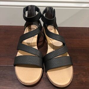 Dr. Scholls- sandals with straps